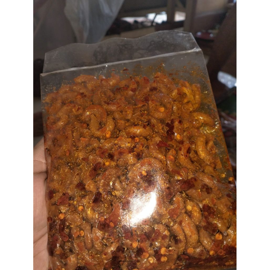 

makroniGurihcikruhpedas"kriuk-kriuk