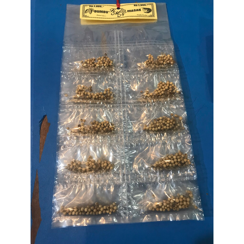 

MERICA BUTIR GANTUNG BUMBU REMPAH PILIHAN