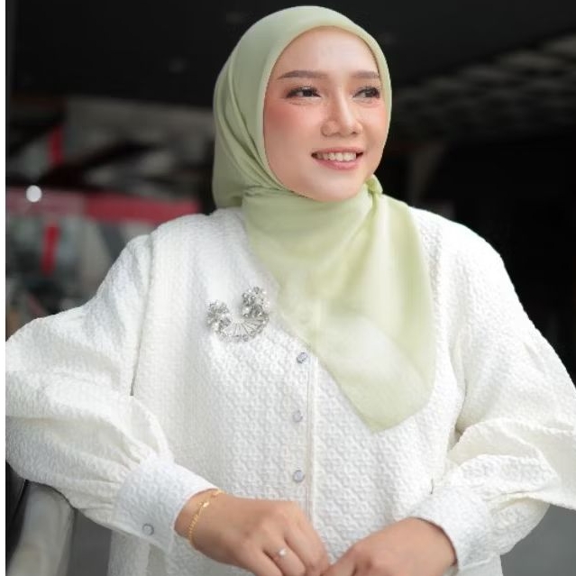 Hijab Polos Paris Segiempat Sage | Jelly Square by Rinaanggraini.id | Jilbab Sage Hijau Pastel