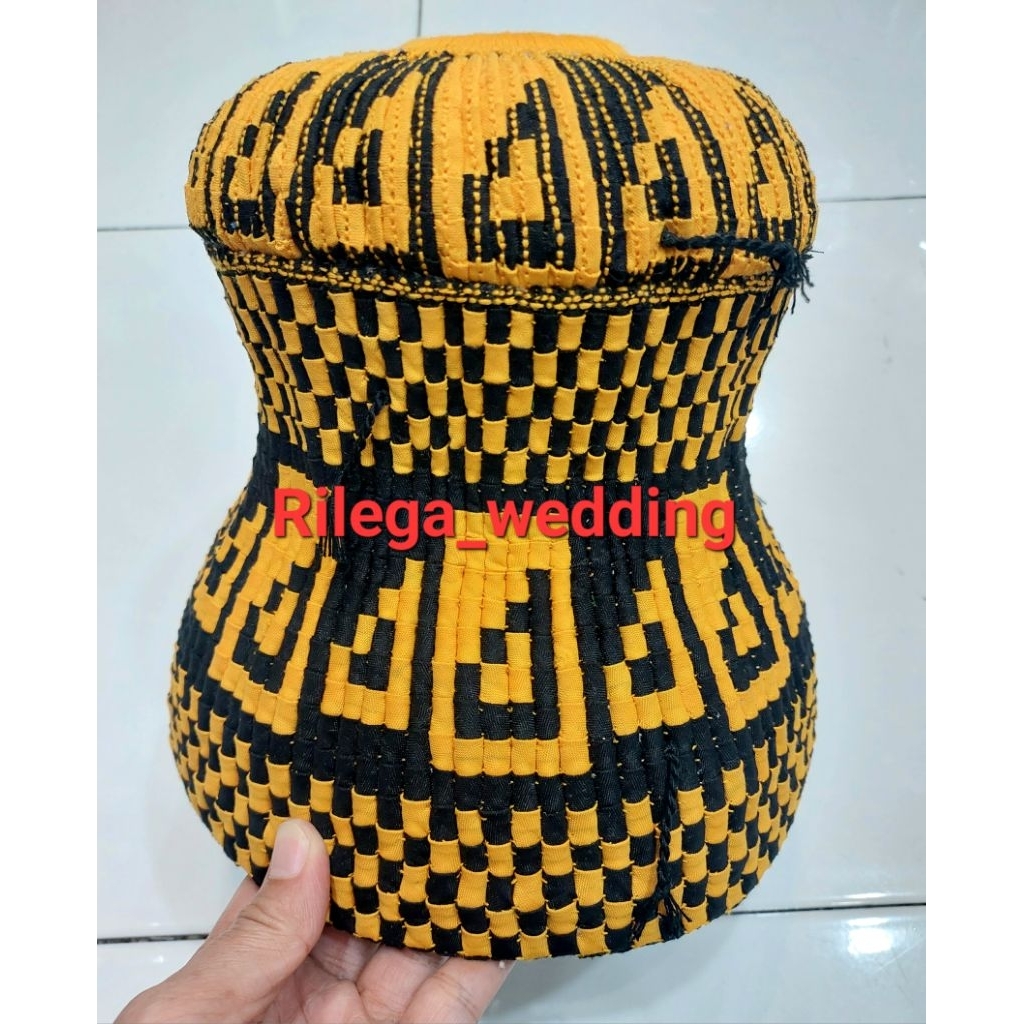 TOPI ACEH /MEUKEUTUP KHAS ACEH LAKI-LAKI WARNA HITAM KUNING
