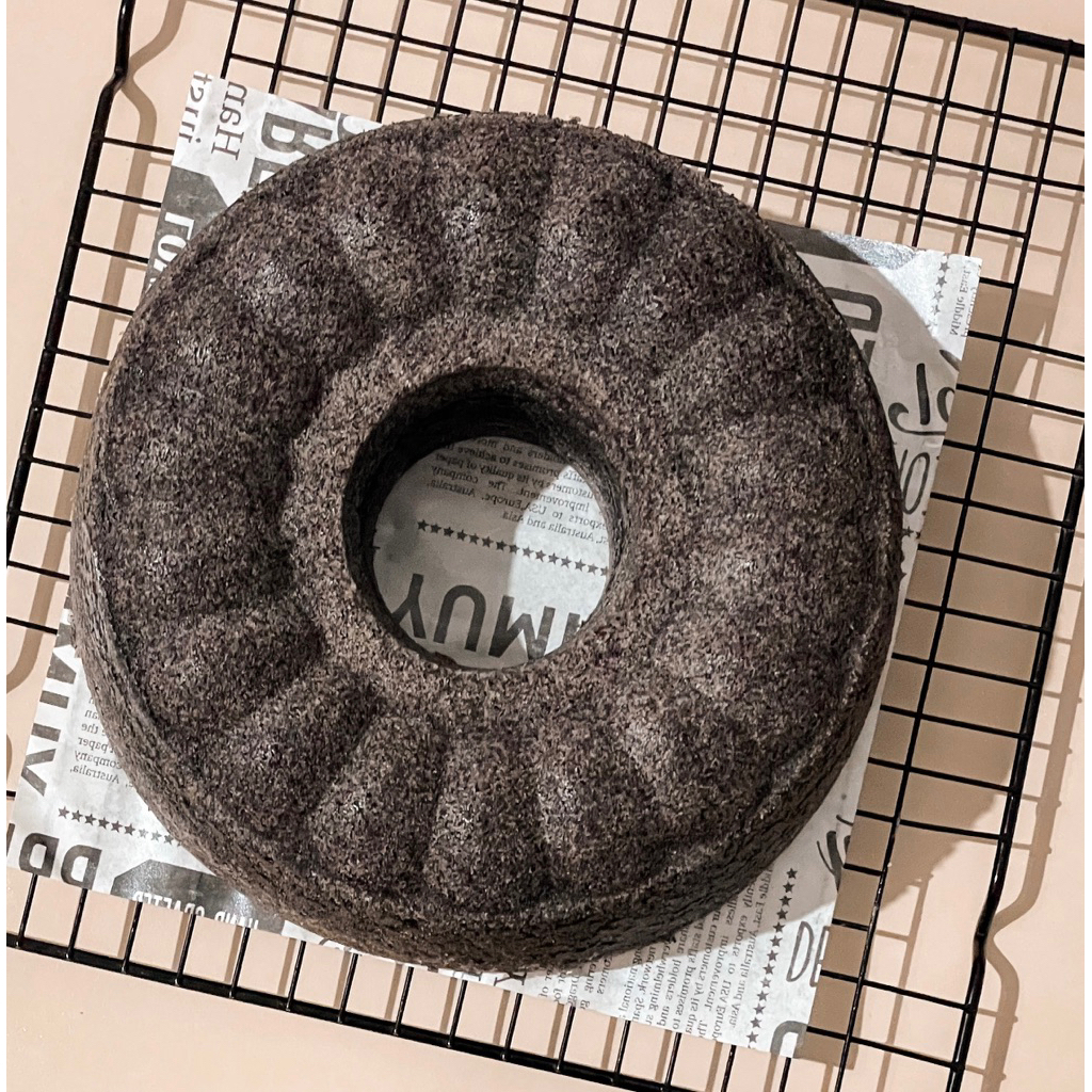 

Bolu Ketan Hitam - Size 22 cm