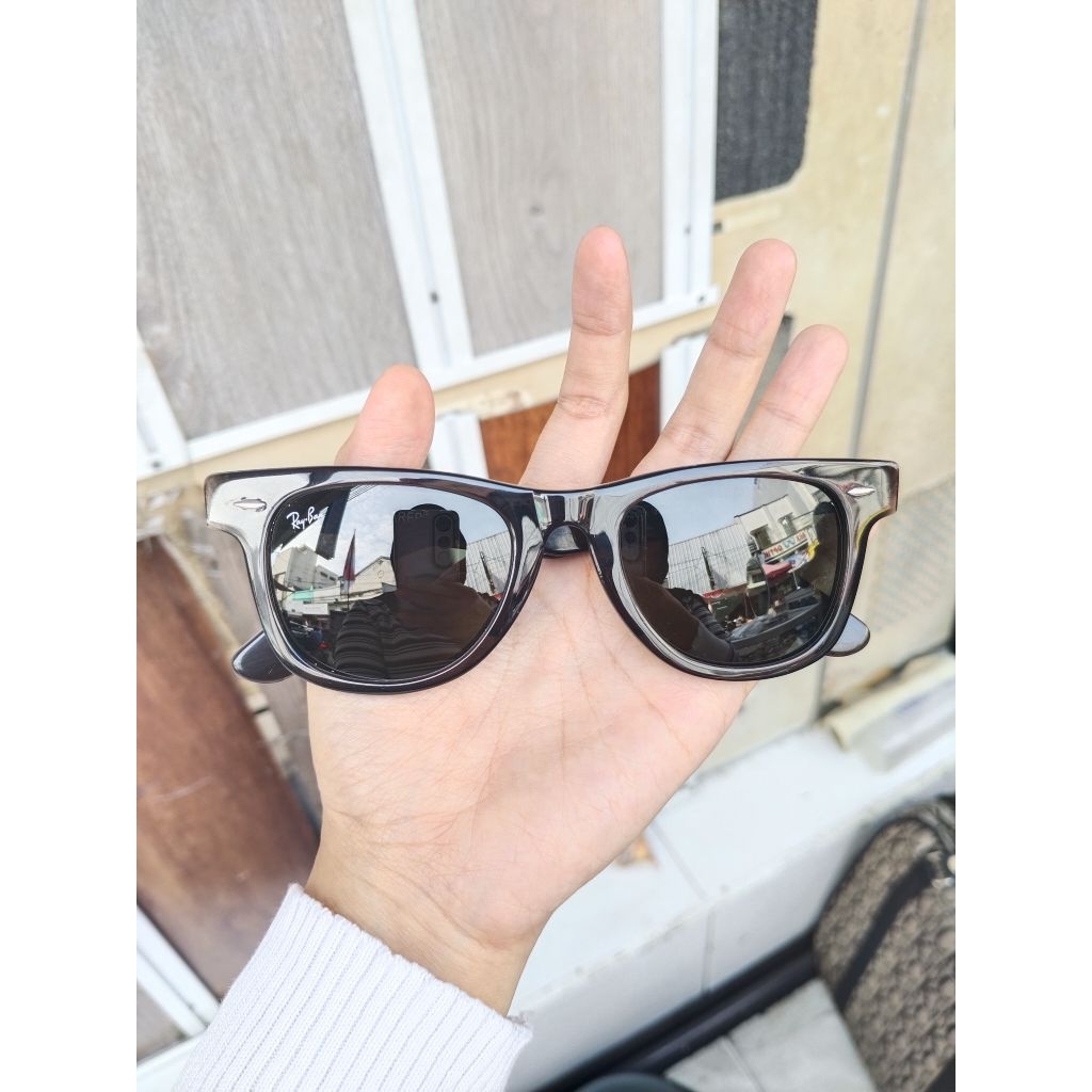 kacamata hitam wf grey color