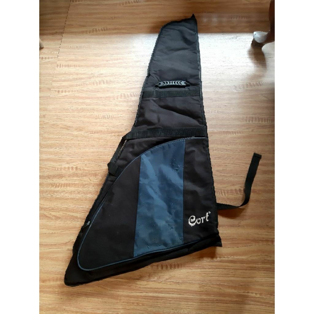 Gigbag gitar elektrik merk Cort (second)