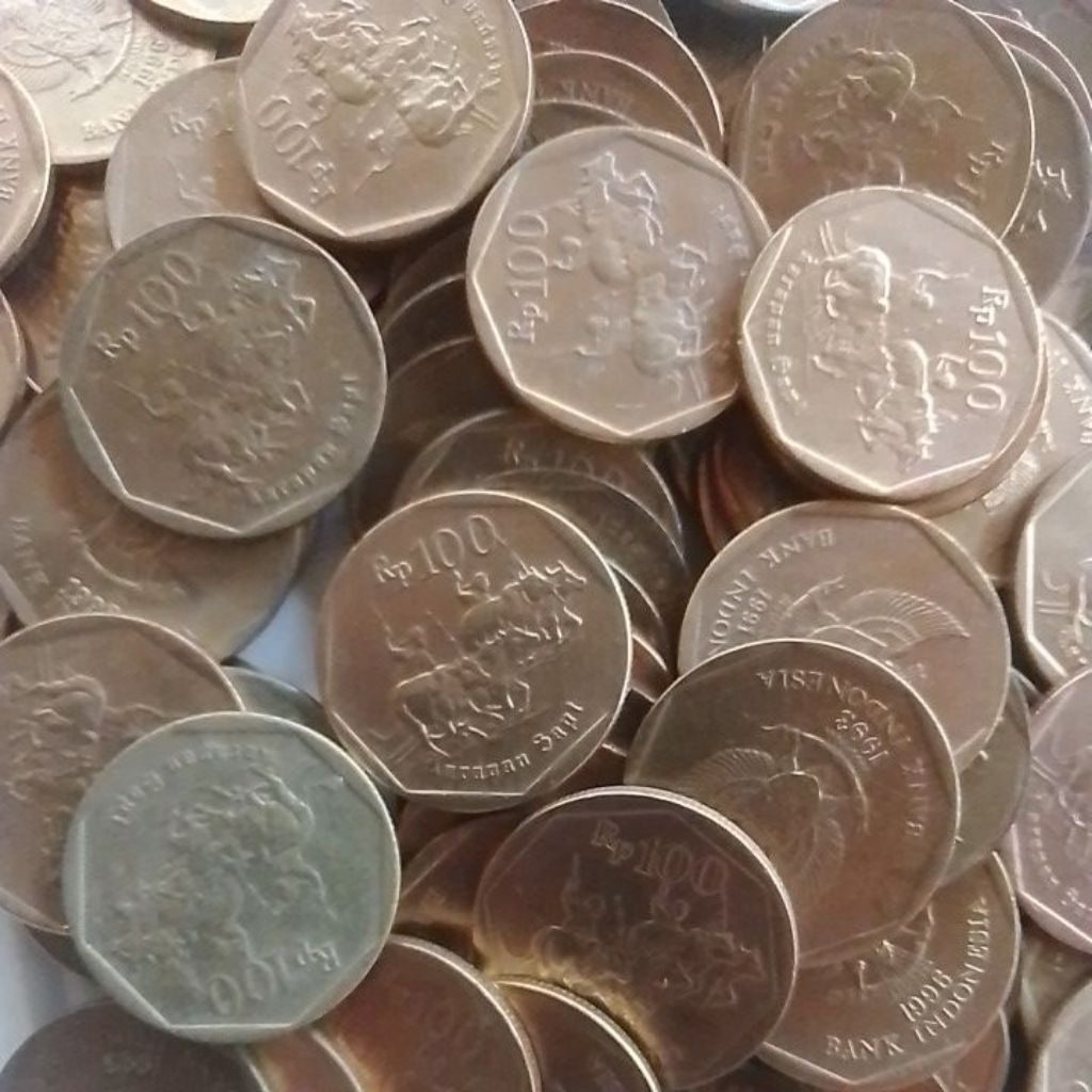 UANG KUNO KOIN 100 RUPIAH KUNING TAHUN CAMPUR