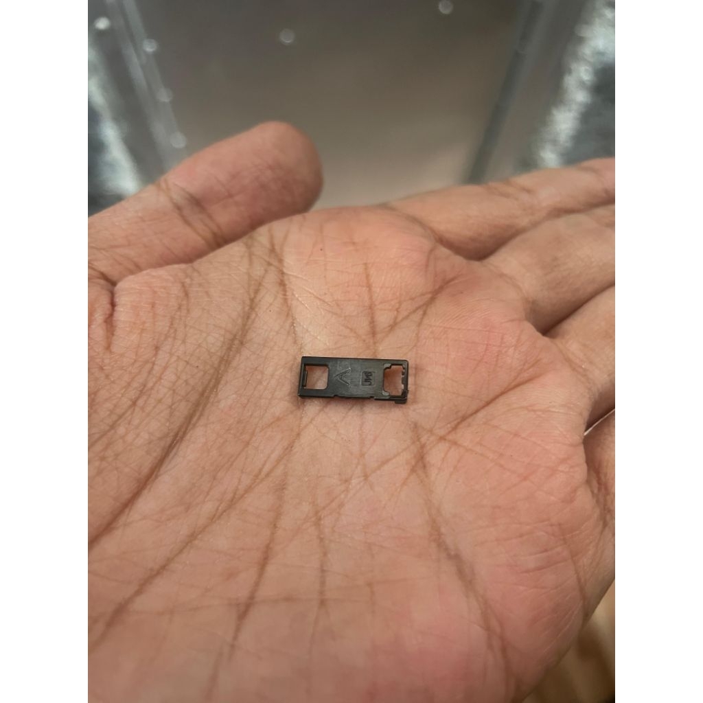 plat hitam penahan lcd xz2 ori copotan