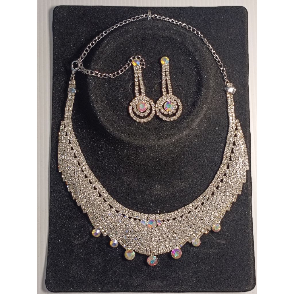 Set Perhiasan Permata Imitasi (C)