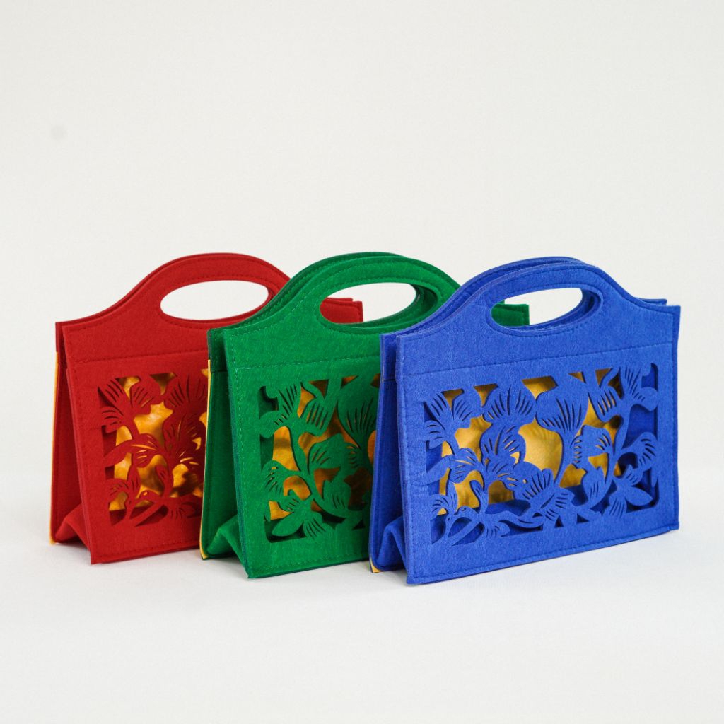 

Goodie Bag Flanel Souvenir Packaging Hampers Imlek Christmas Lebaran