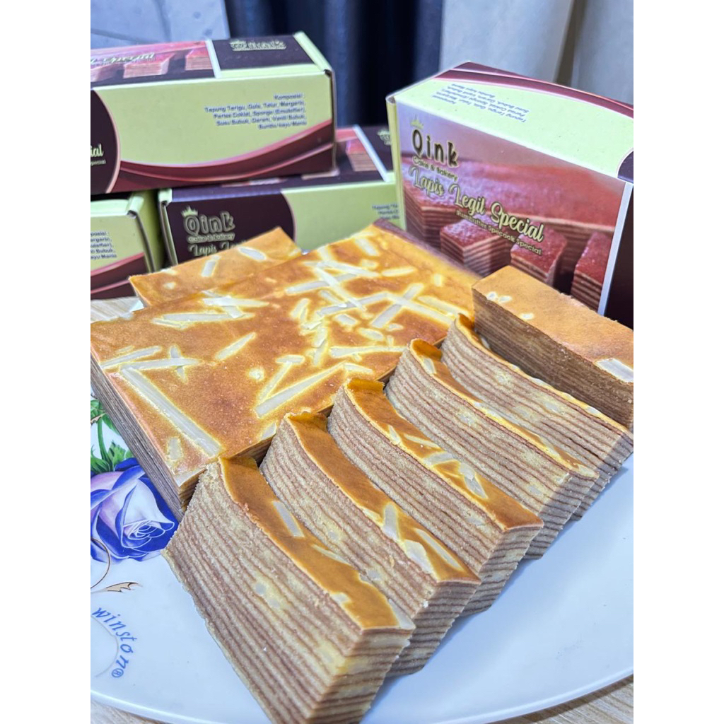 

LAPIS LEGIT TOPING KEJU UKURAN 8X17 LEZAT NIKMAT TANPA BAHAN PENGAWET