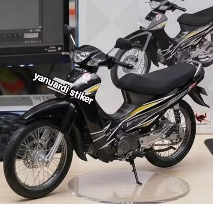 striping list stiker Shogun r tahun 2003 hitam full shogun 110 r 2003 hitam