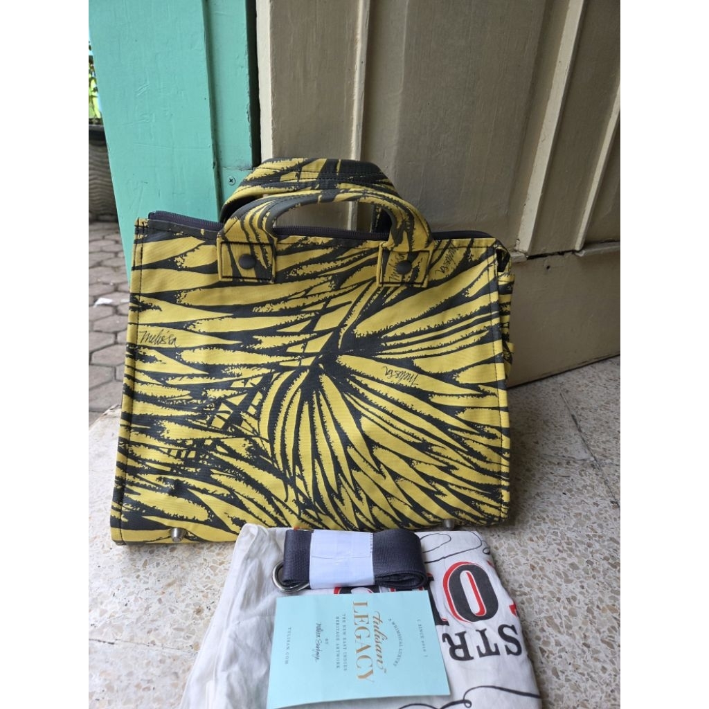 chemist bag tas tulisan my tulisan melissa sunjaya selempang bahu