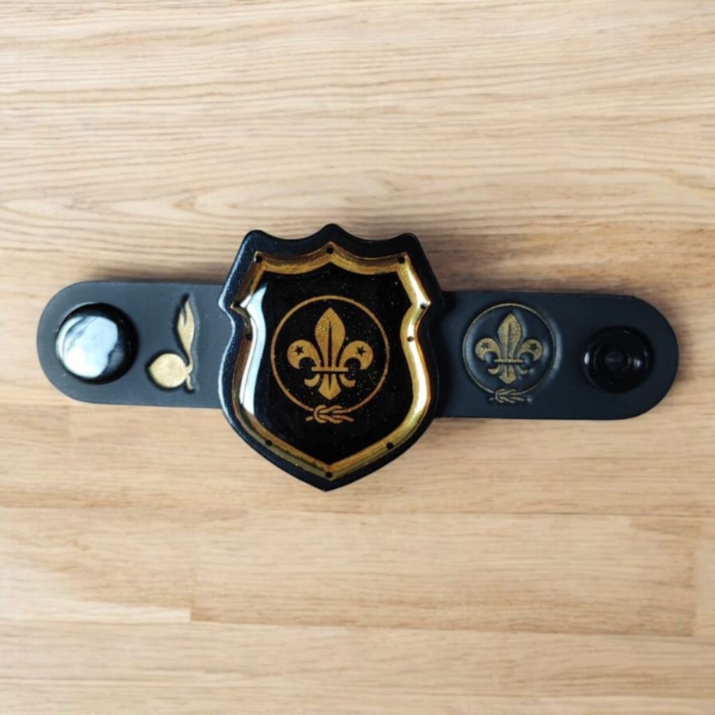 

Ringkacu Pramuka gold and black Metalic terbaru bahan premium elegan cocok dikenakan untuk kelengkapan kepramukaan