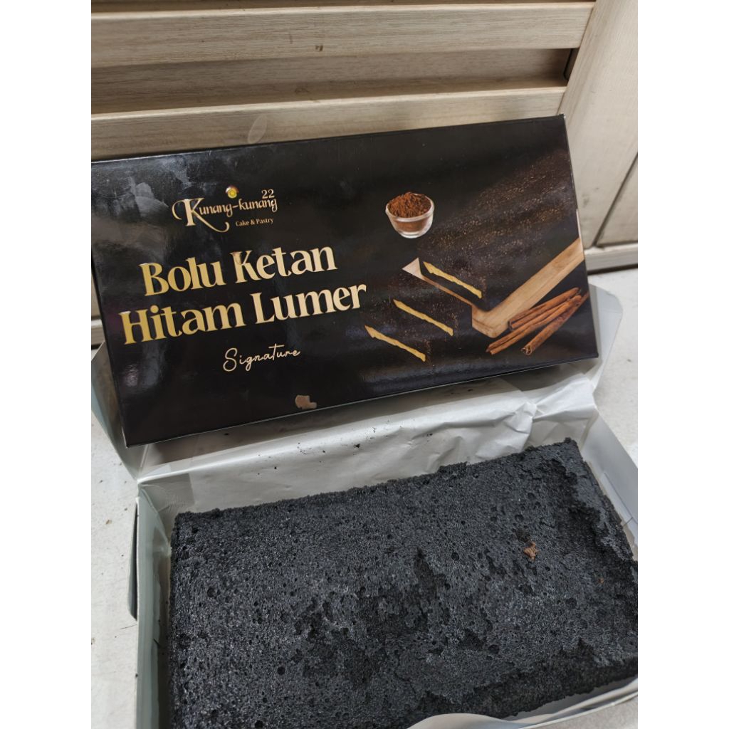 

BOLU KETAN HITAM KEJU LUMER BY KUNANG-KUNANG