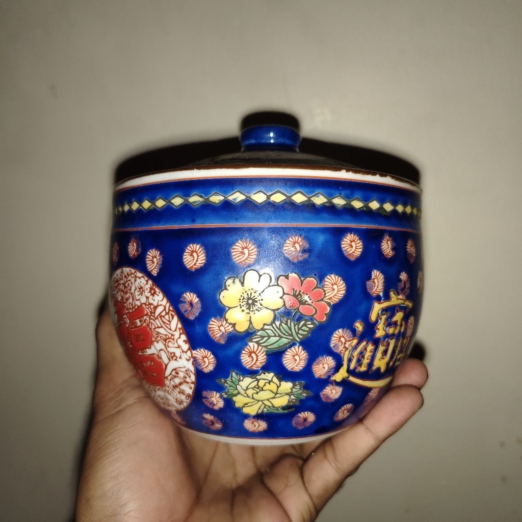 peninggalan barang jadul keramik langka unik