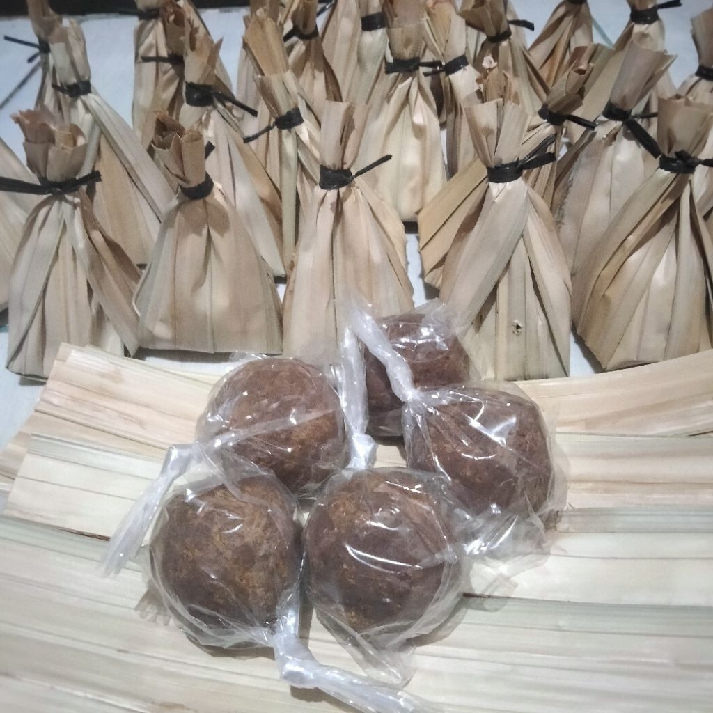 

Terasi Udang Premium/Terasi Daun Pontianak 60gr