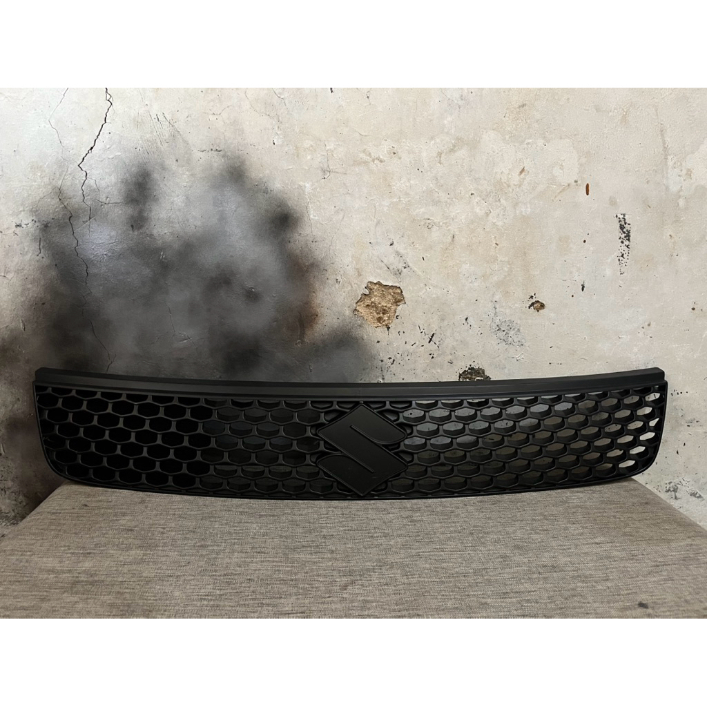 grill atas untuk bemper depan suzuki swift GT2 original tahun 2006 - 2012