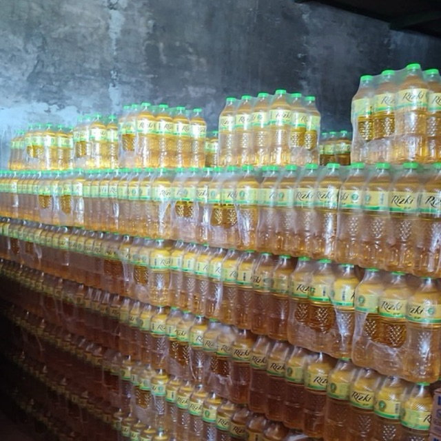 

Minyak Goreng Riski 800 ml 1 slop isi 12 botol