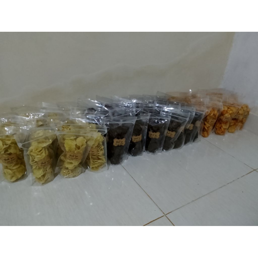 

keripik pisang coklat manis renyah dan gurih