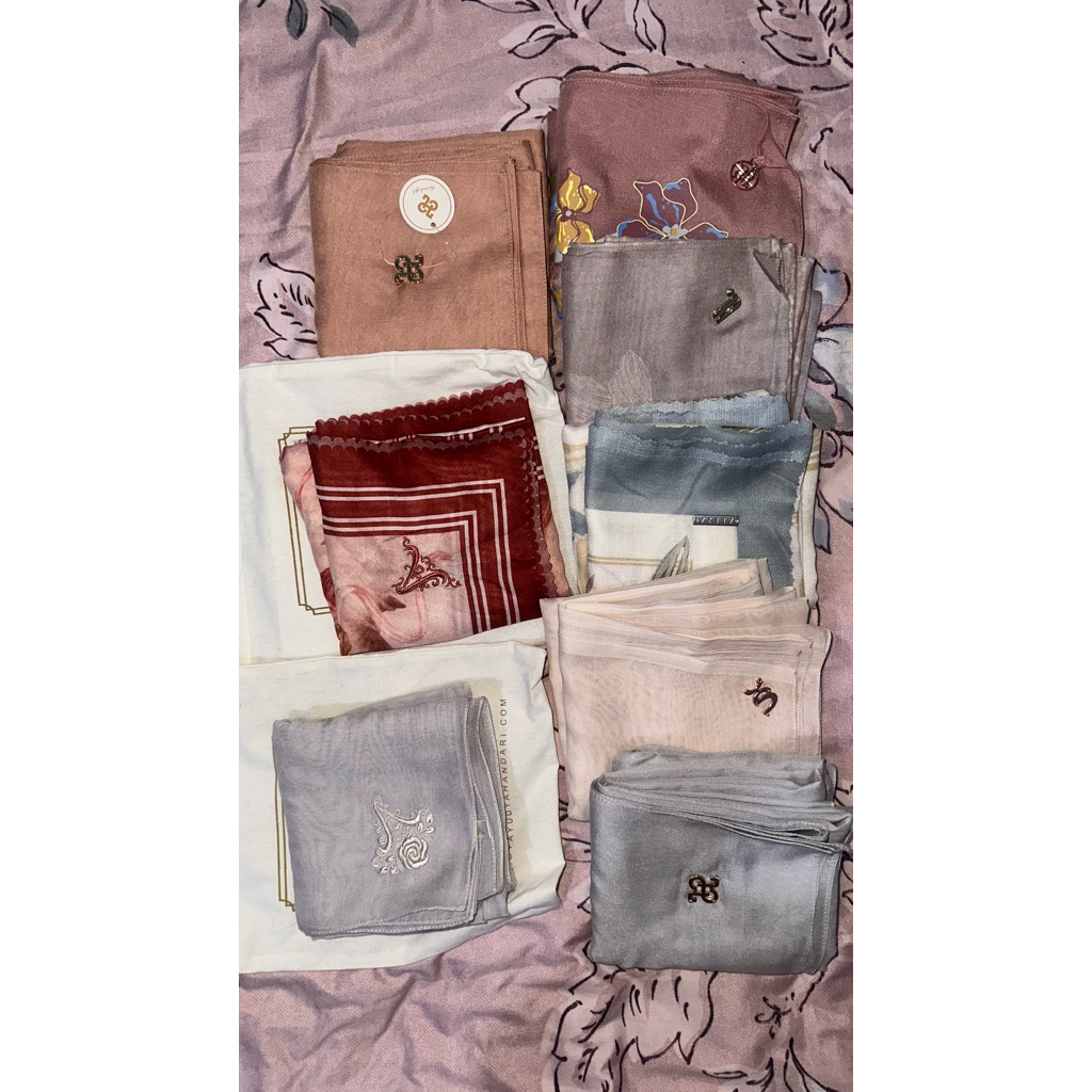 NEW & PRELOVED BUNDLING SCARF HEAVEN LIGHTS, AYU DYAH ANDARI, RIA MIRANDA, HEYLOCAL, ALEZA, VANILLA 