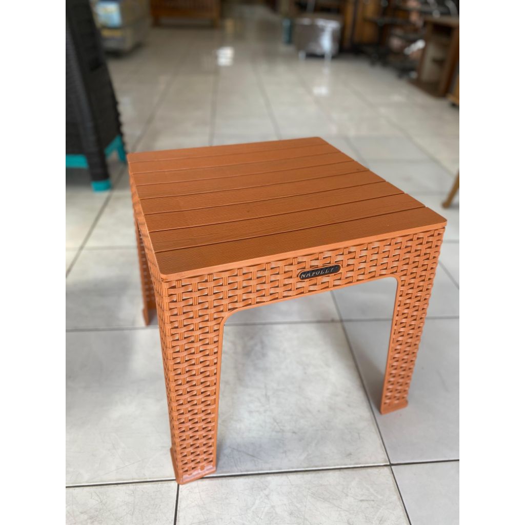 MEJA PLASTIK NAPOLLY/Meja rotan plastik TERMURAH