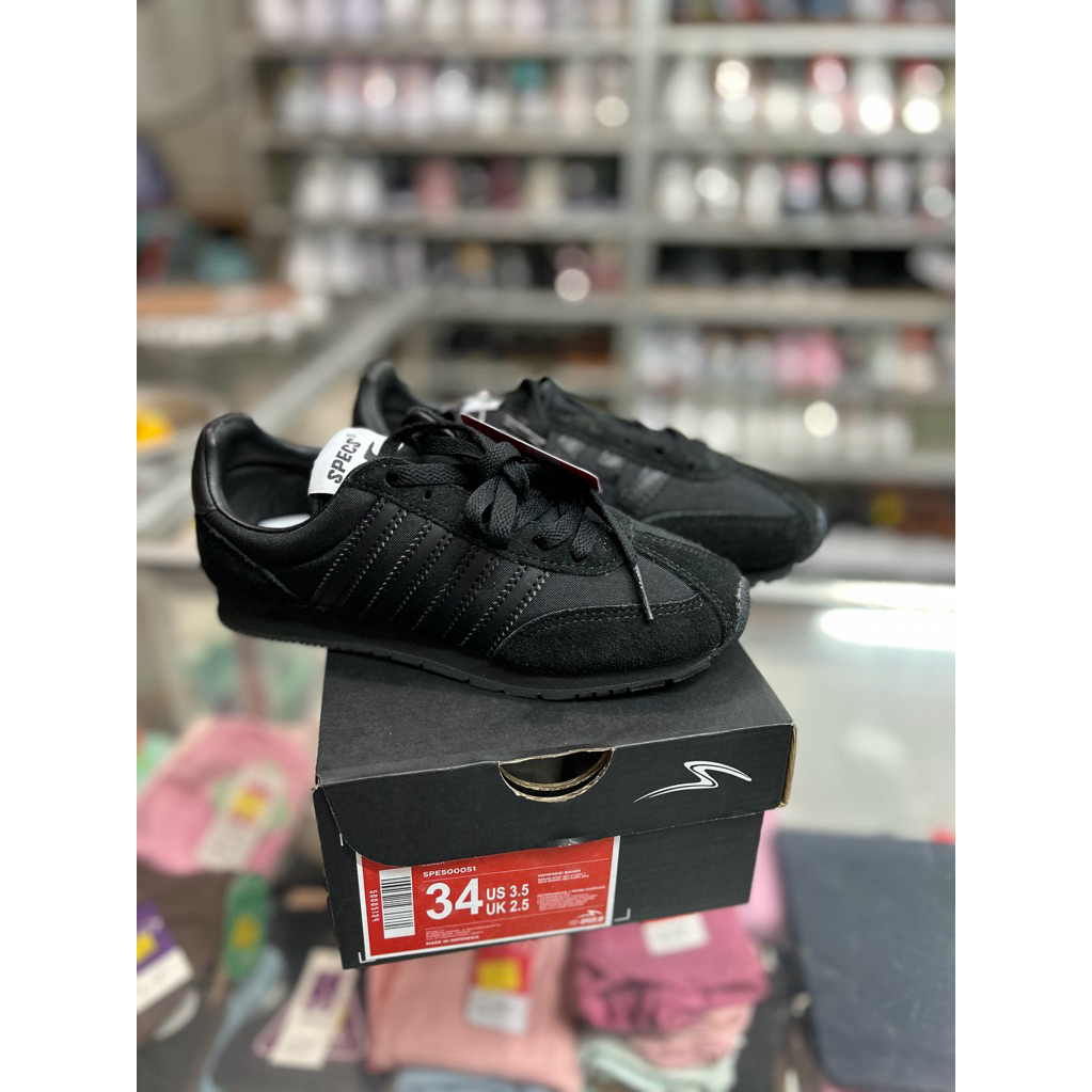 Sepatu Specs 104 sekolah original 100%