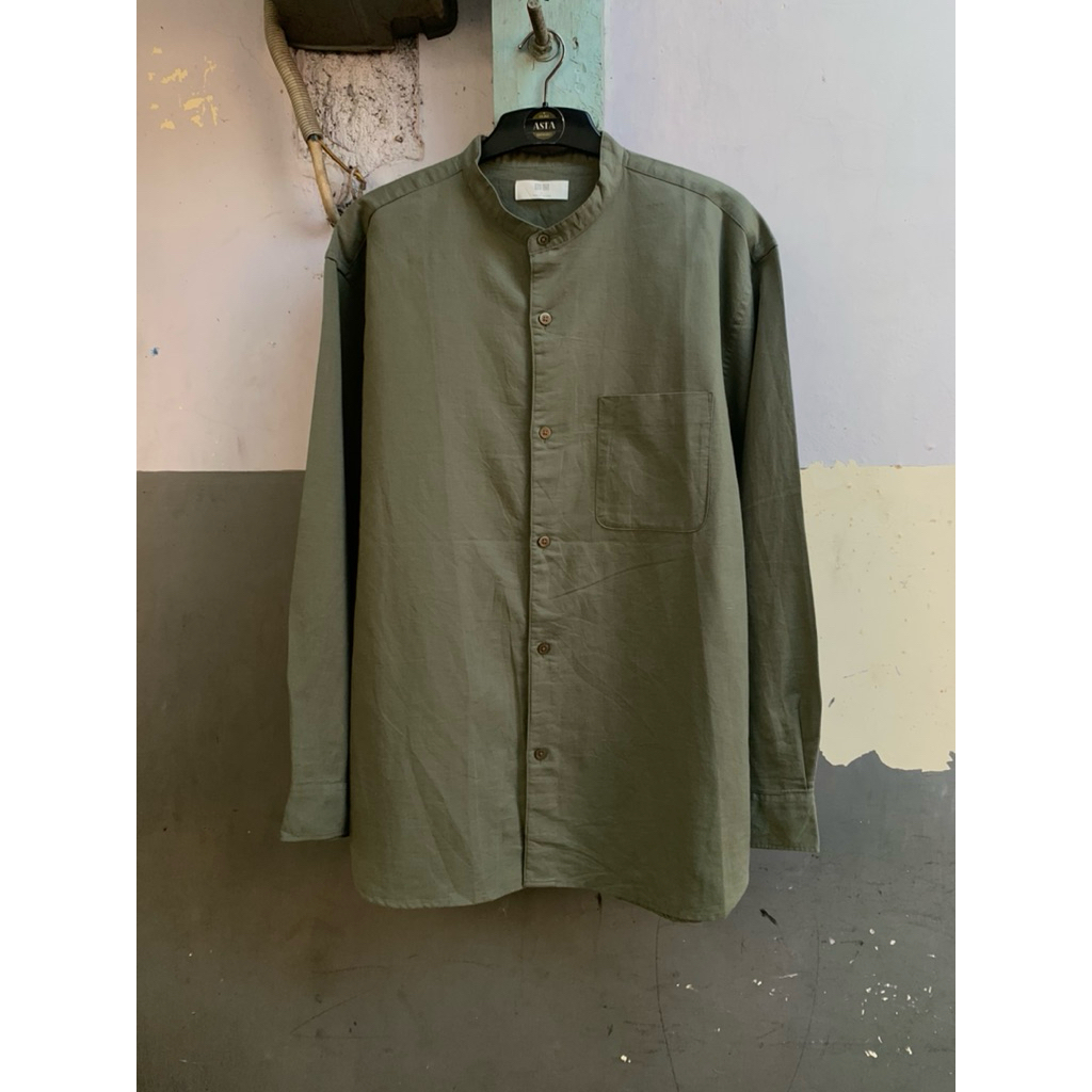 kemeja shanghai pria Uniklo linen polos lengan panjang preloved SHB.15