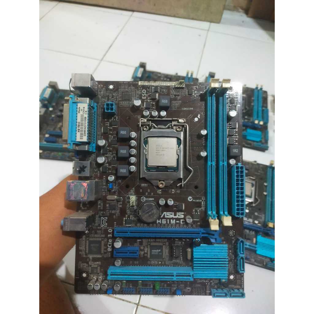 Mainboard H61 Asus