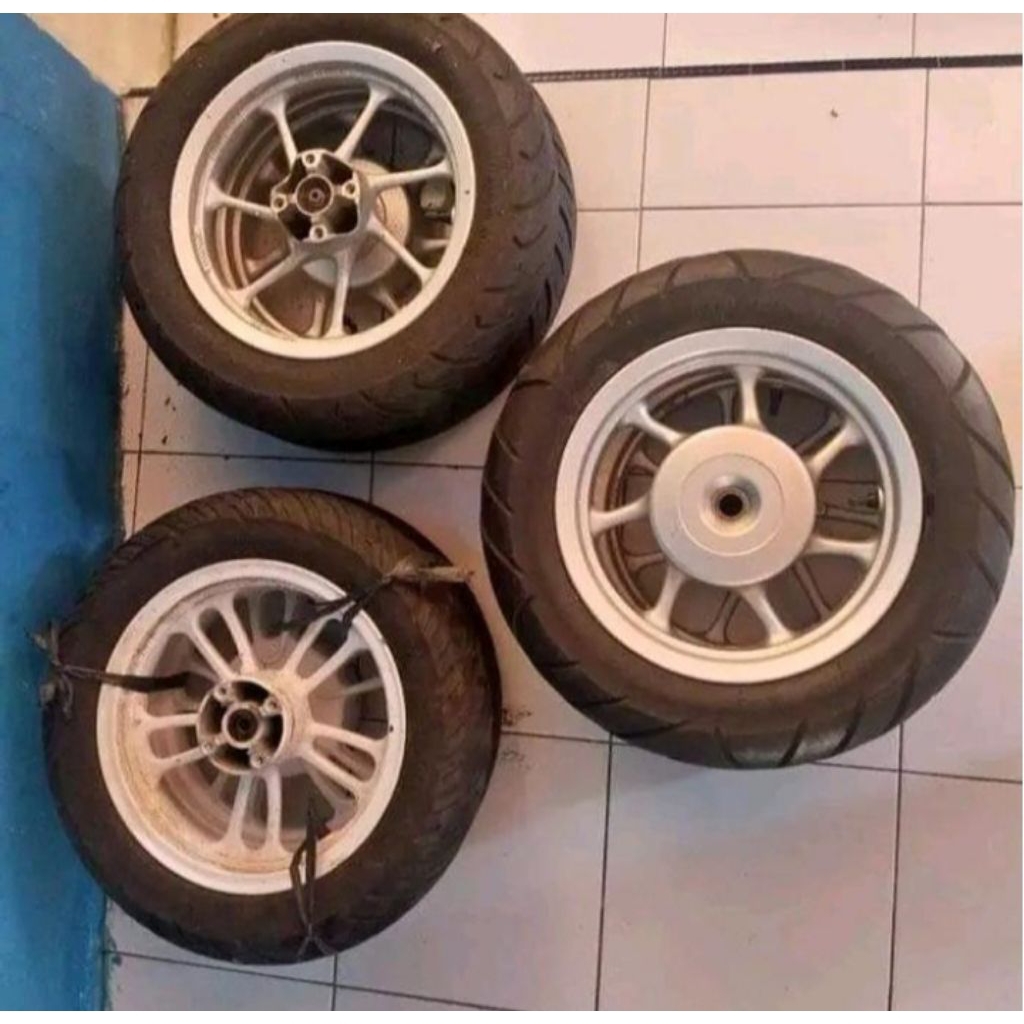 pelek velg motor Honda Scoopy ring 12 tinggal pasang original copotan