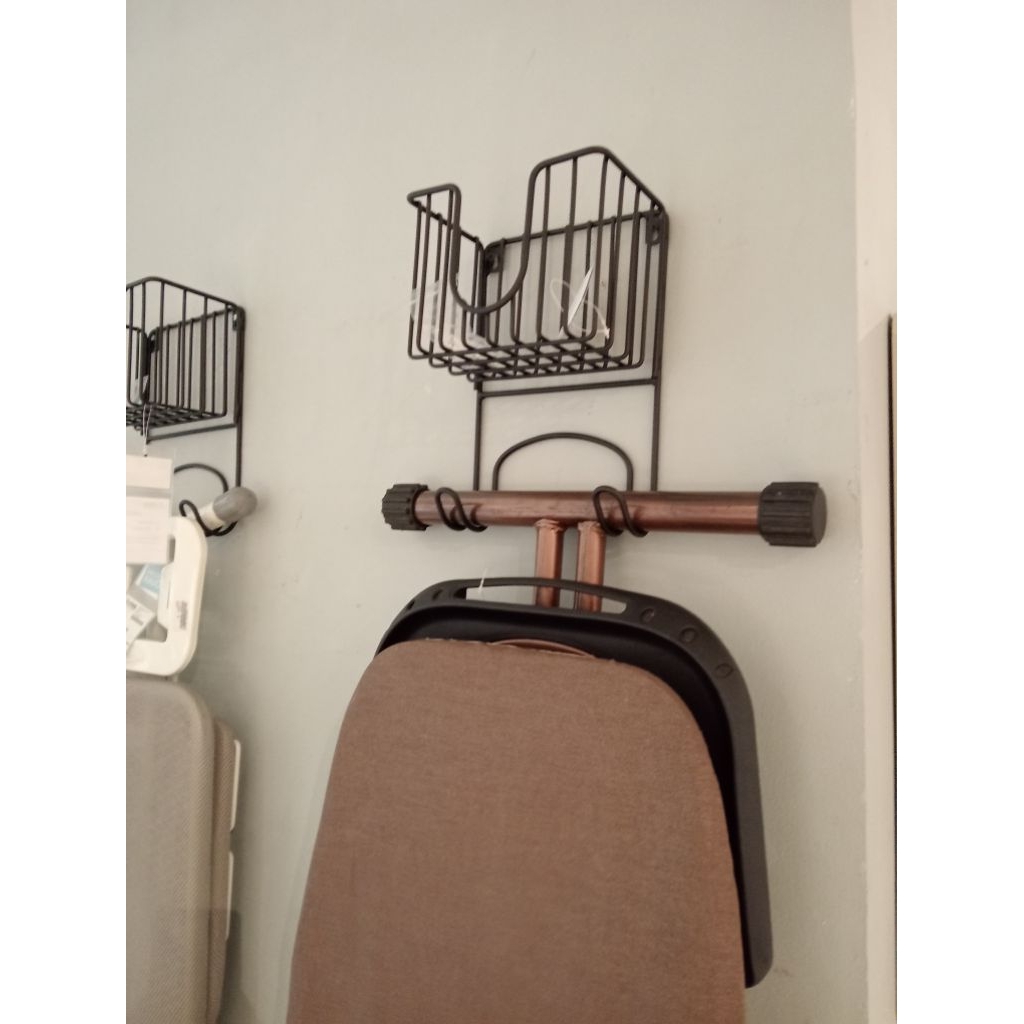 Rak gantung meja setrika Informa