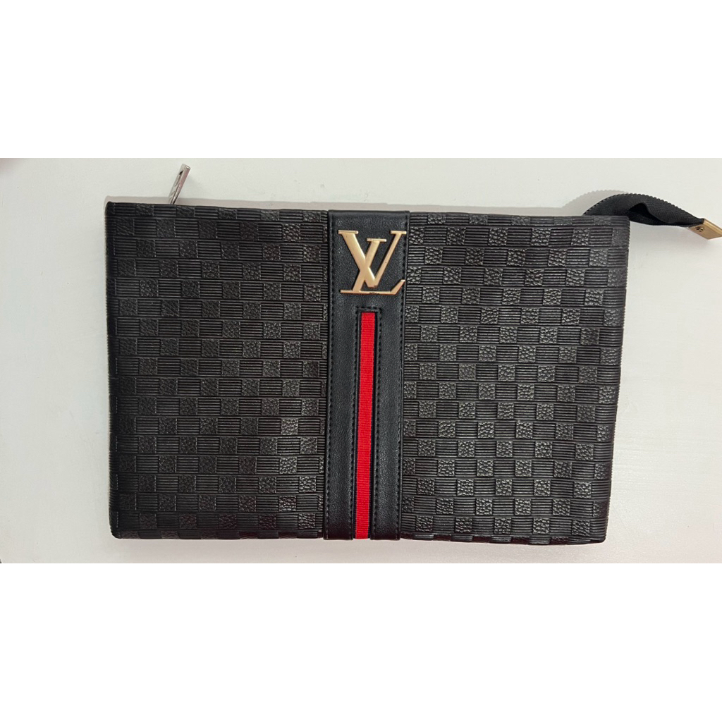 Pouch LV Louis Vuitton