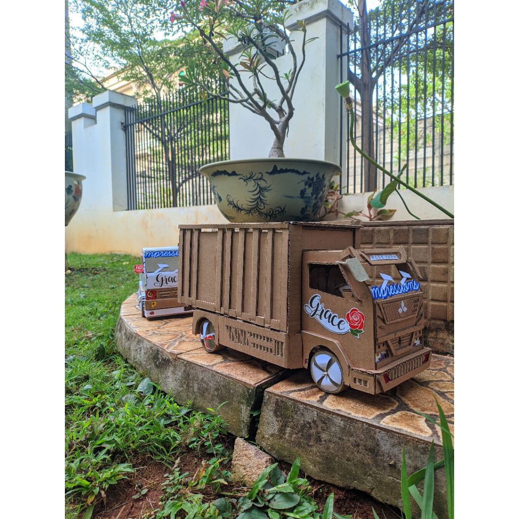 Miniatur Truk Dari Kardus