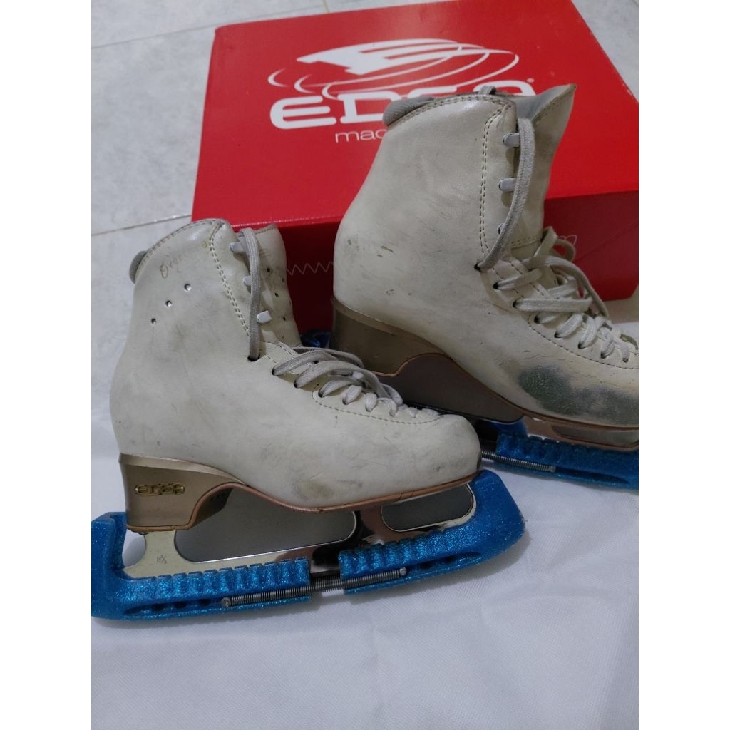 SEPATU ICE SKATING EDEA OVERTURE