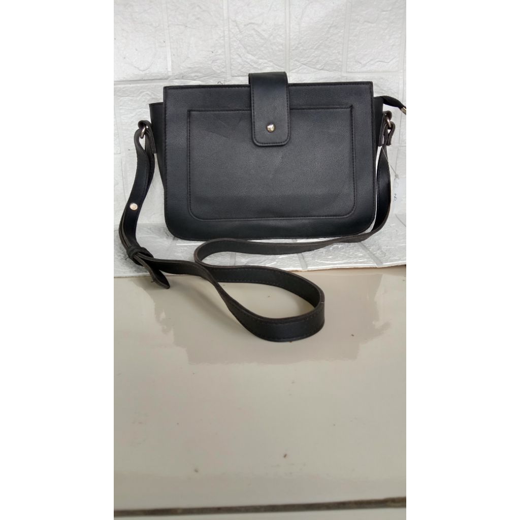 preloved Sling bag PL tas selempang kulit