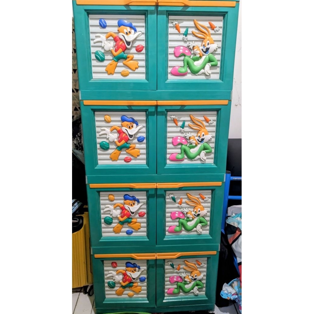 Lemari plastik merk club second preloved bekas