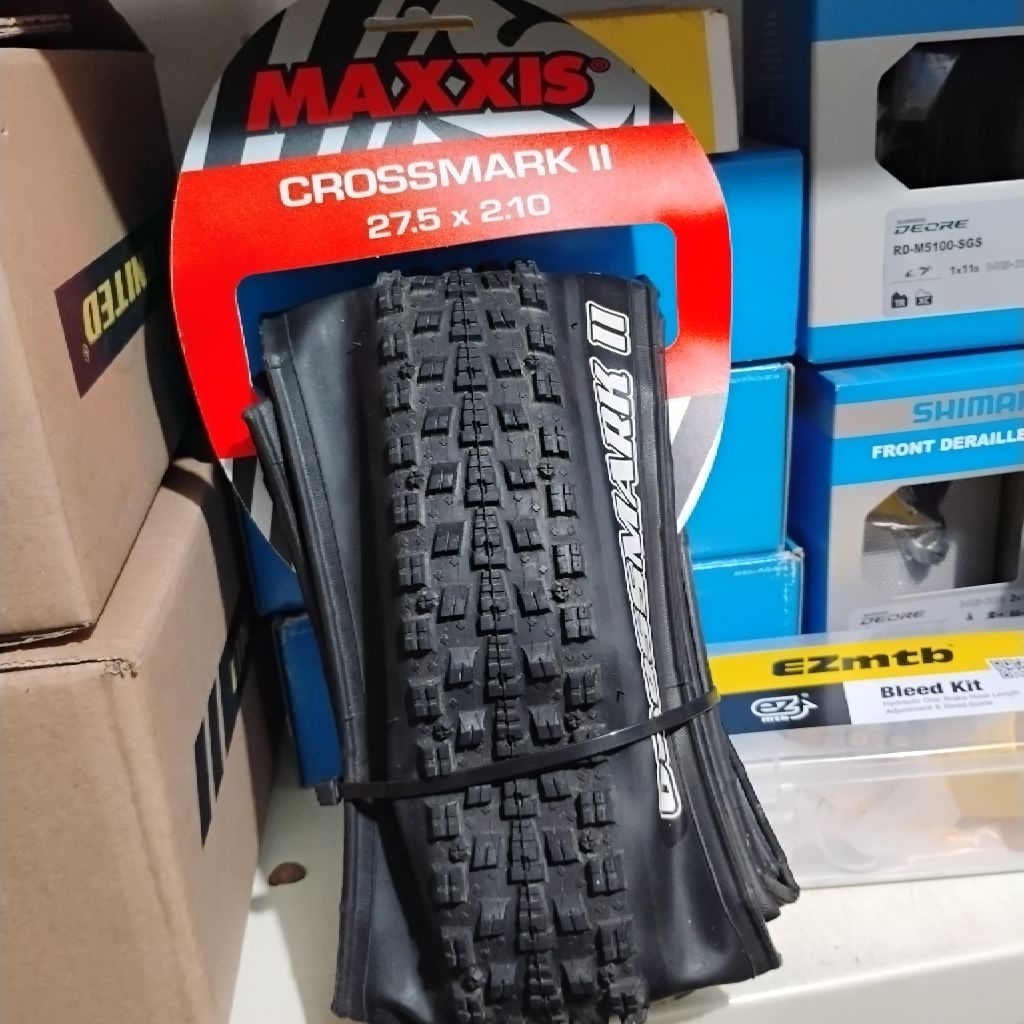 Ban Luar Maxxis Crossmark II 27.5x2.10