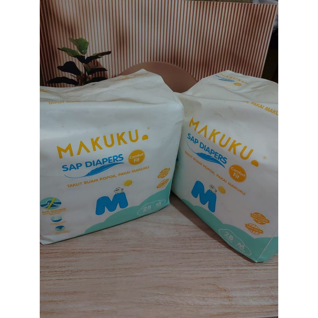 popok celana makuku size M28 Diapers makuku size M28