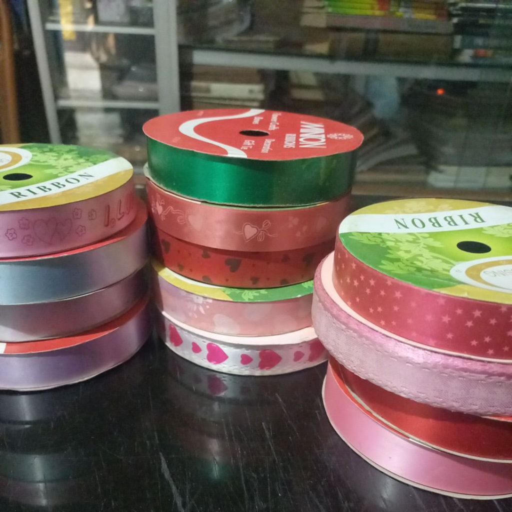 

SALE Pita Kado Plastik Ukuran lebar 2 cm