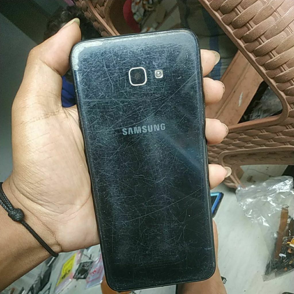 backdoor bekas Samsung j4 plus minus cat mengelupas