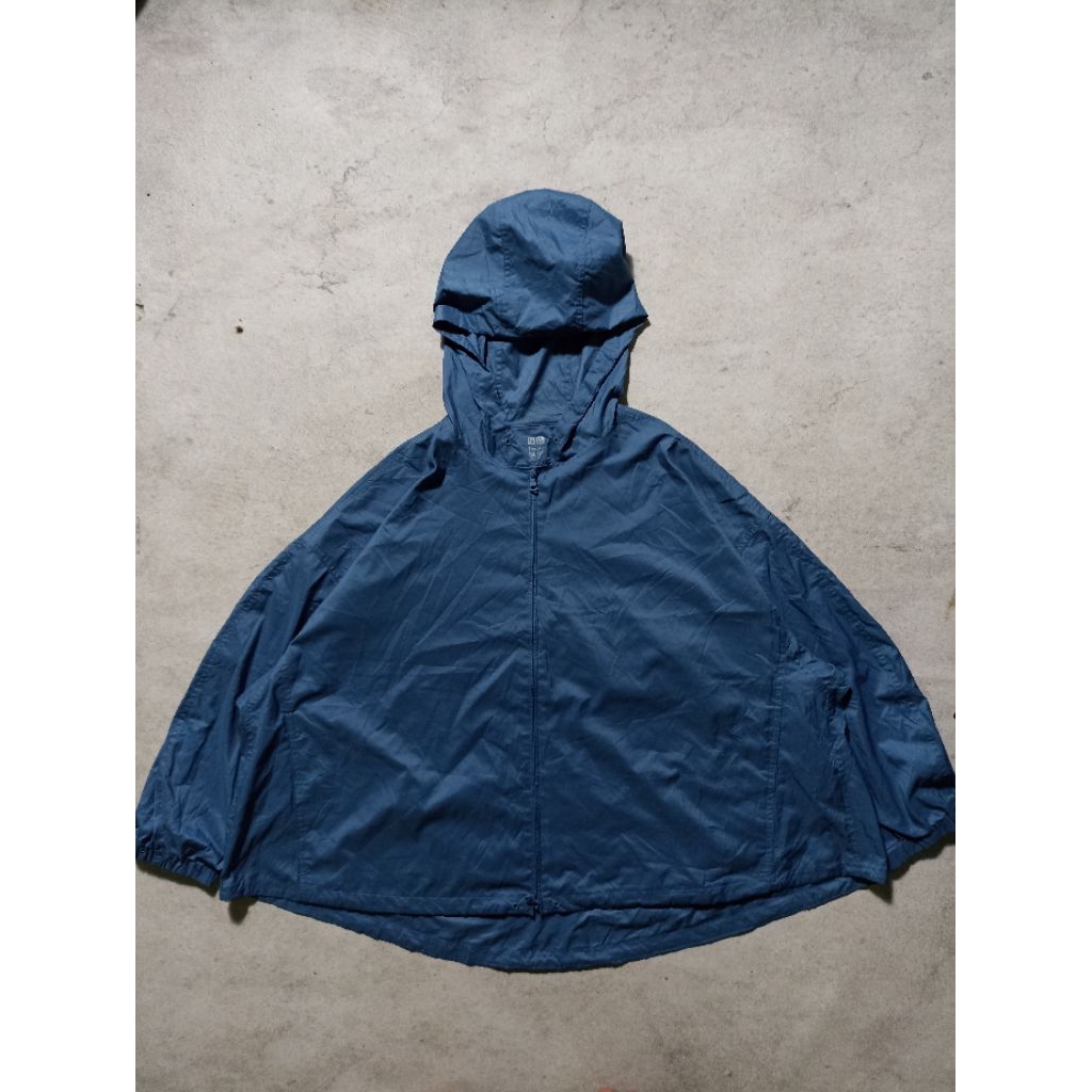 Jaket UNI Q LO x Theory lightweight