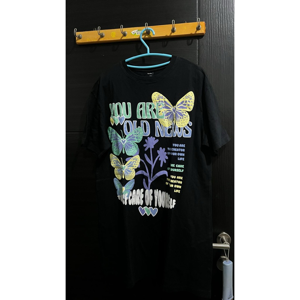 kaos bershka oversize