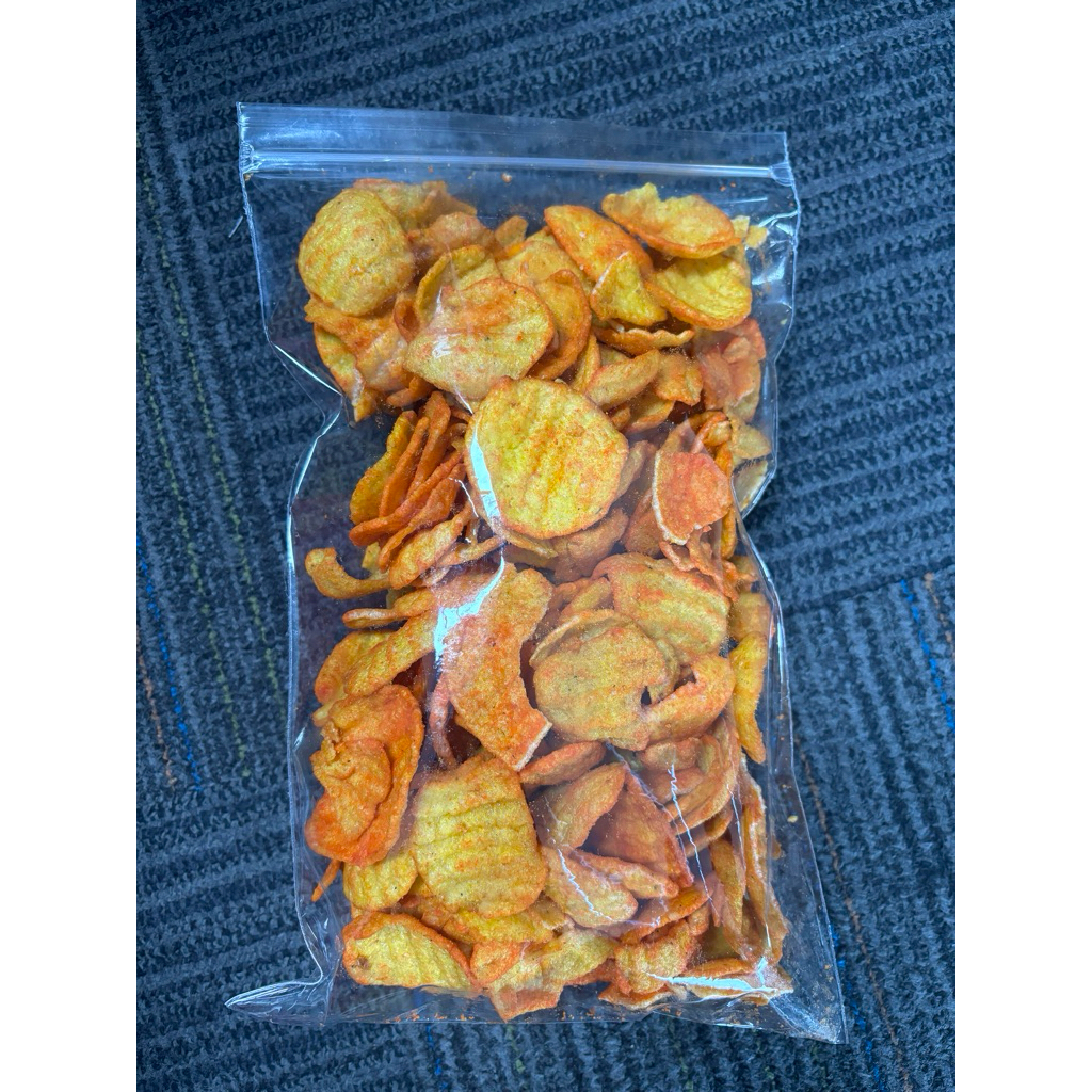 

KERIPIK SINGKONG PEDAS/CEMILAN POCO POCO 175gr