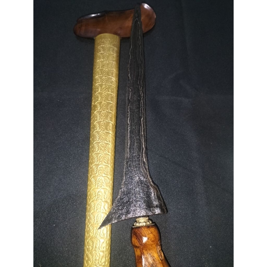 Keris Brojol GanjaIras Pamor Singkir Estimasi Era Kerajaan Jepara (Ratu Kalinyamat) / Keris Sepuh / 