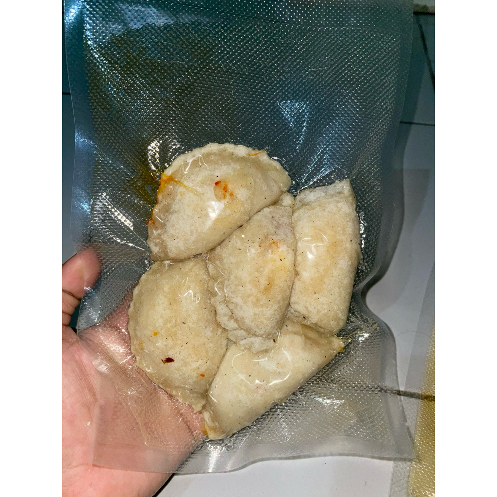 

CIRENGINNN - cireng isi ukuran sedang isi 5pcs (food frozen)