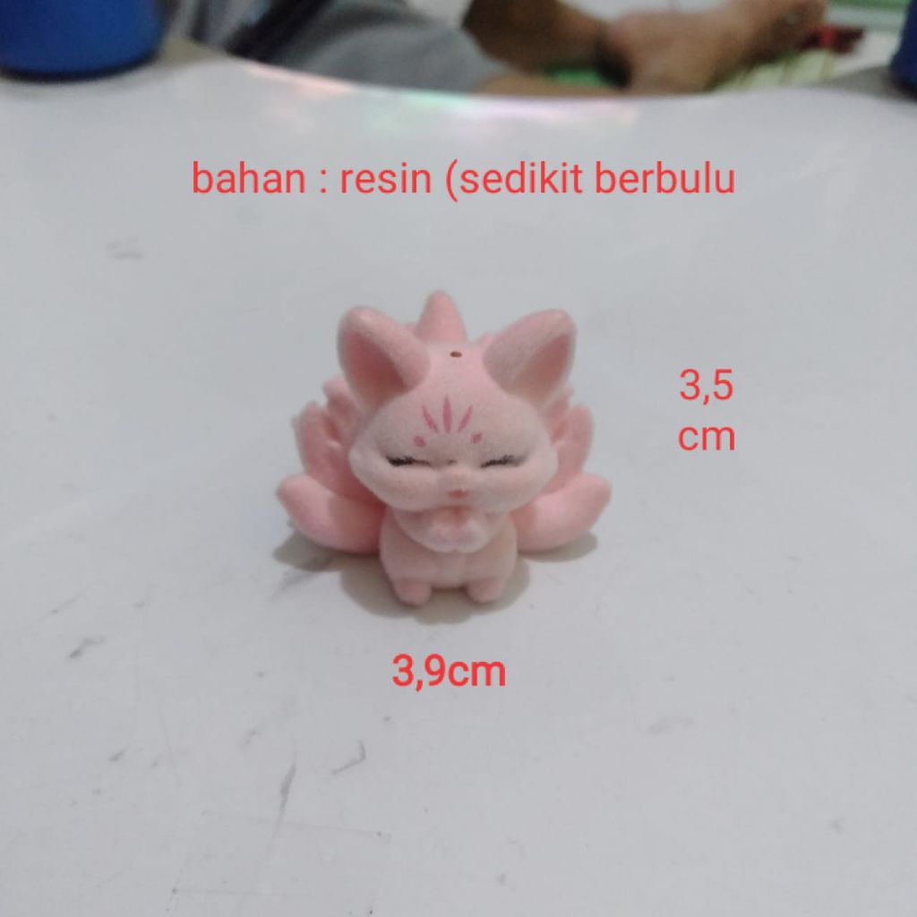 Miniatur Hewan Mitologi Rubah Ekor Sembilan