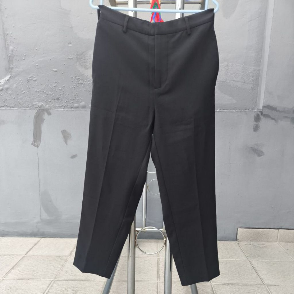 PRELOVED CELANA PANJANG BAHAN HITAM PRIA "LIVEHAF"