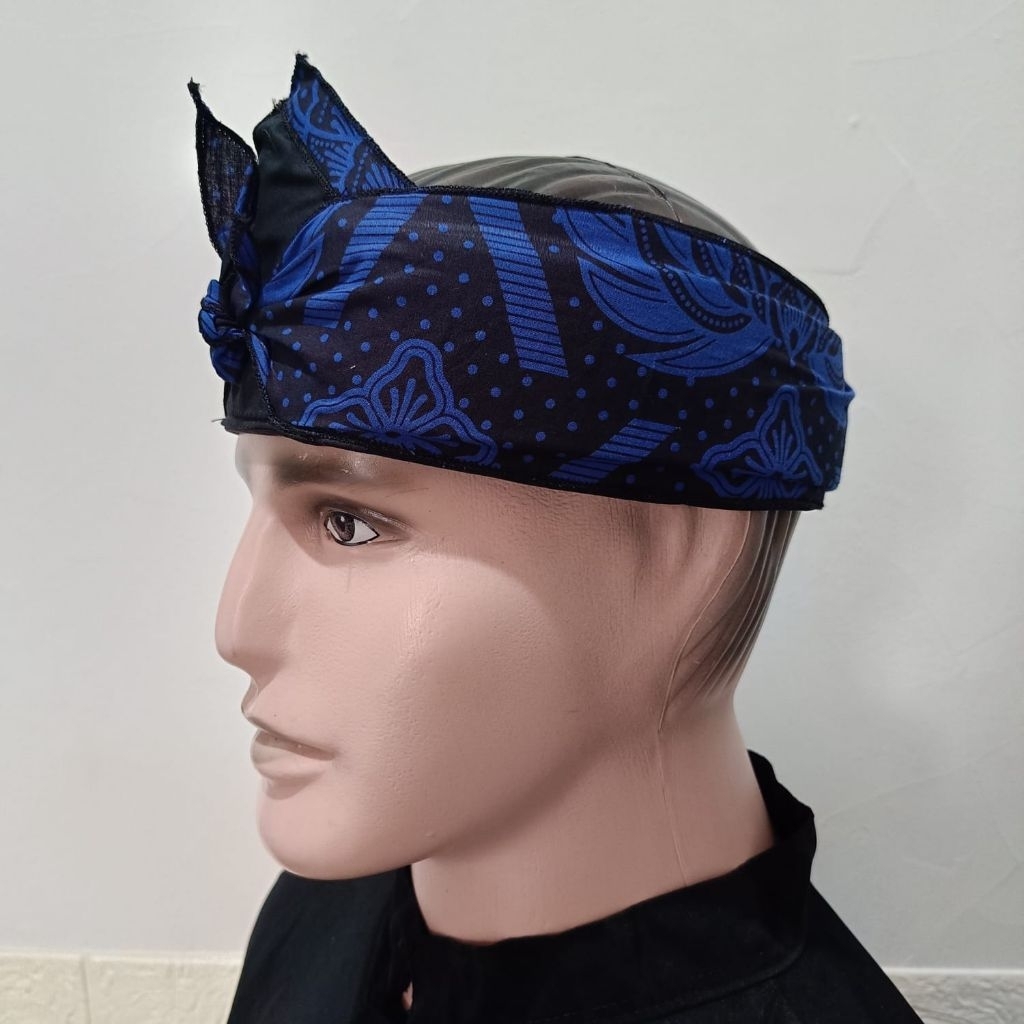 Iket ikat kepala totopong bendo blangkon batik Baduy Sunda