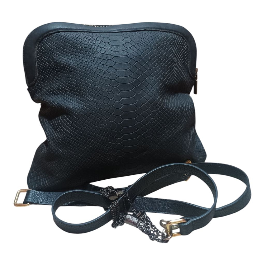 Tas Selempang Wanita Kulit Hitam Besar Unik Simple Simpe