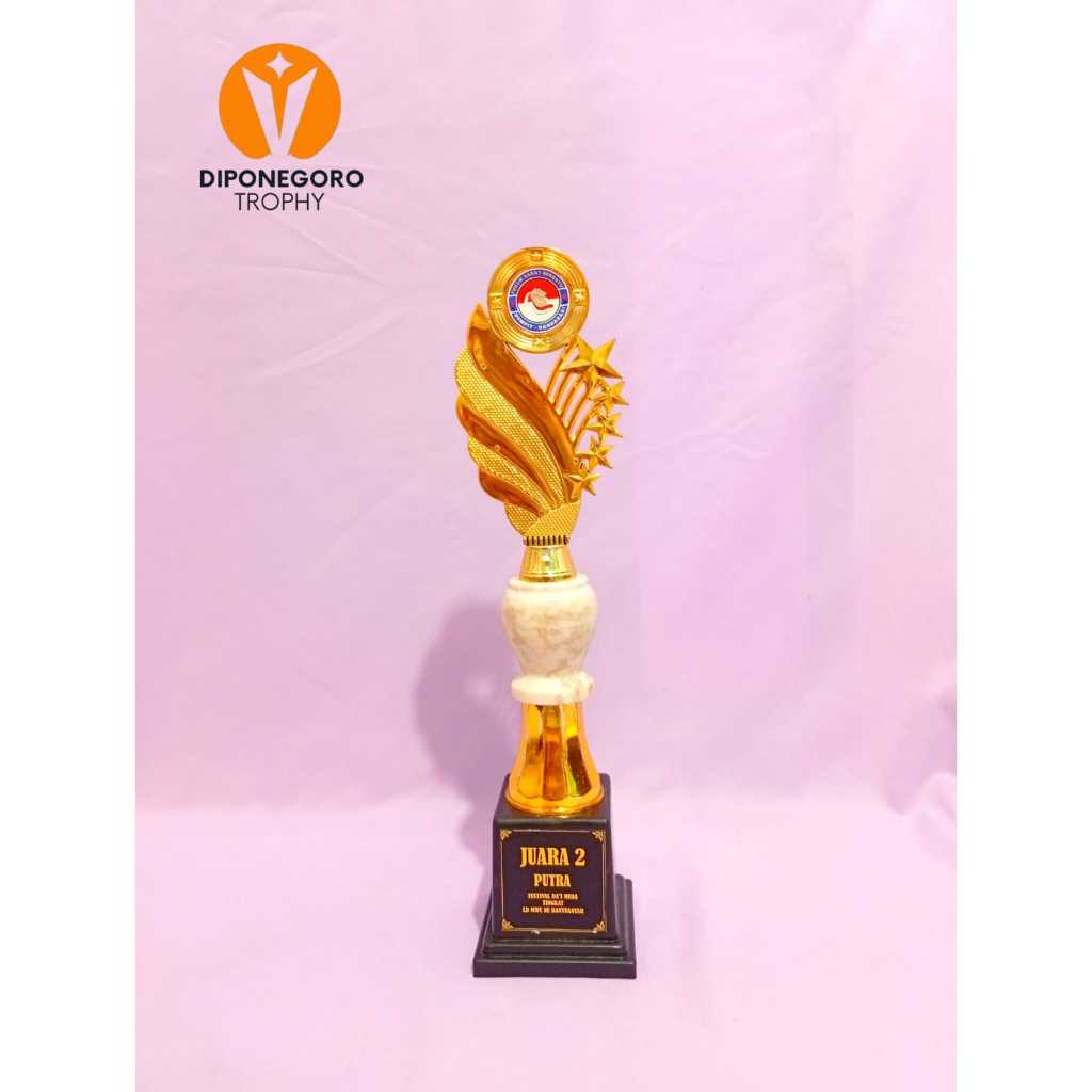 PIALA JUARA KELAS PIALA KEJUARAAN LOMBA