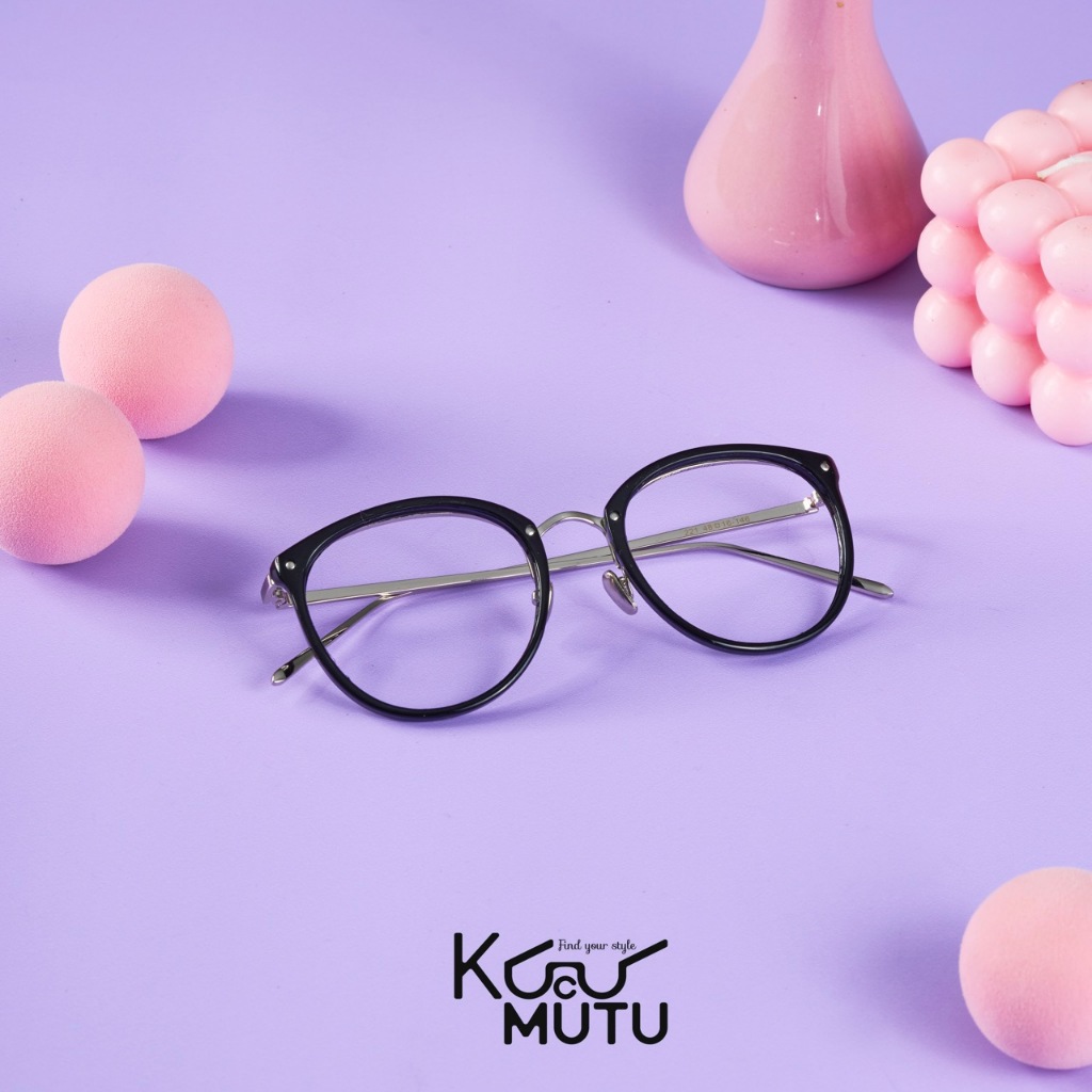 KUCUMUTU. Frame Kacamata NICKI Oval Bulat Besar Titanium Wanita Anti Radiasi Photocromic Bluecromic 