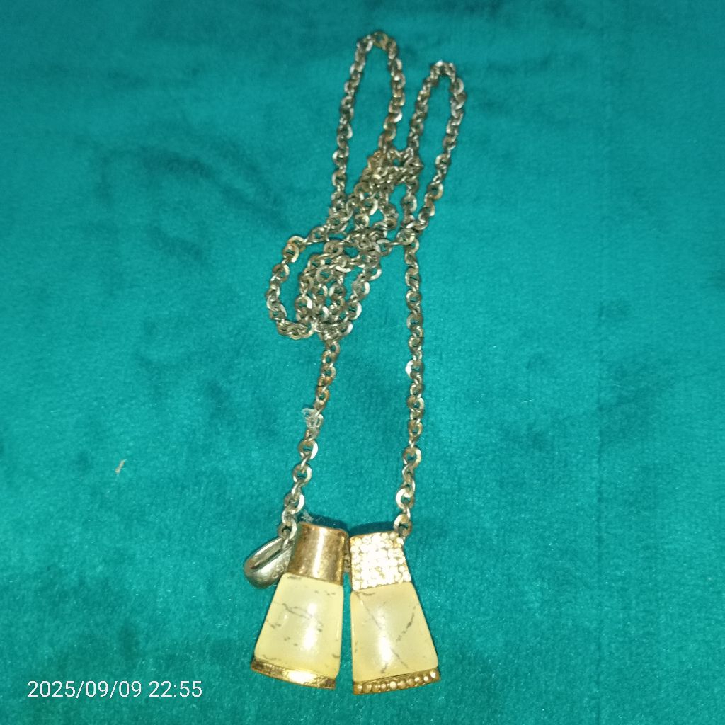 batu temuan sepasang