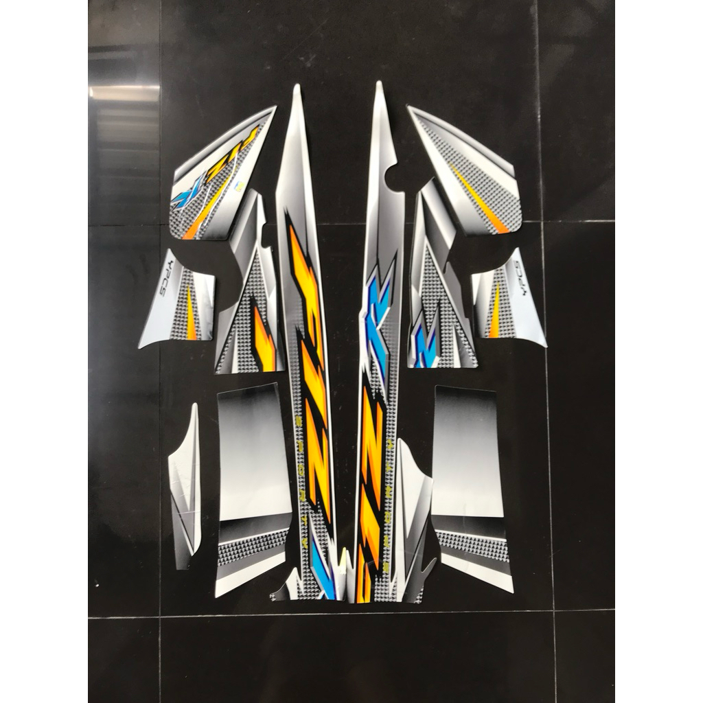 STRIPING STIKER FIZ R FULL CLUTCH 2004 PUTIH HITAM